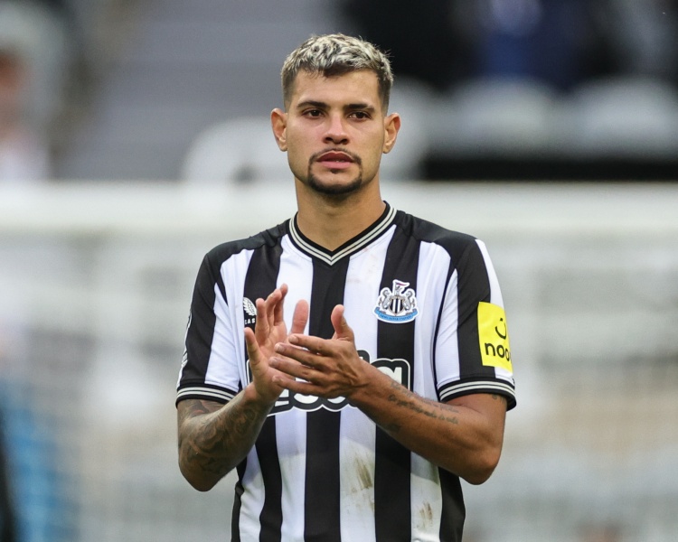 罗马诺确认曼联欣赏吉马良斯 托纳利亦在观察名单