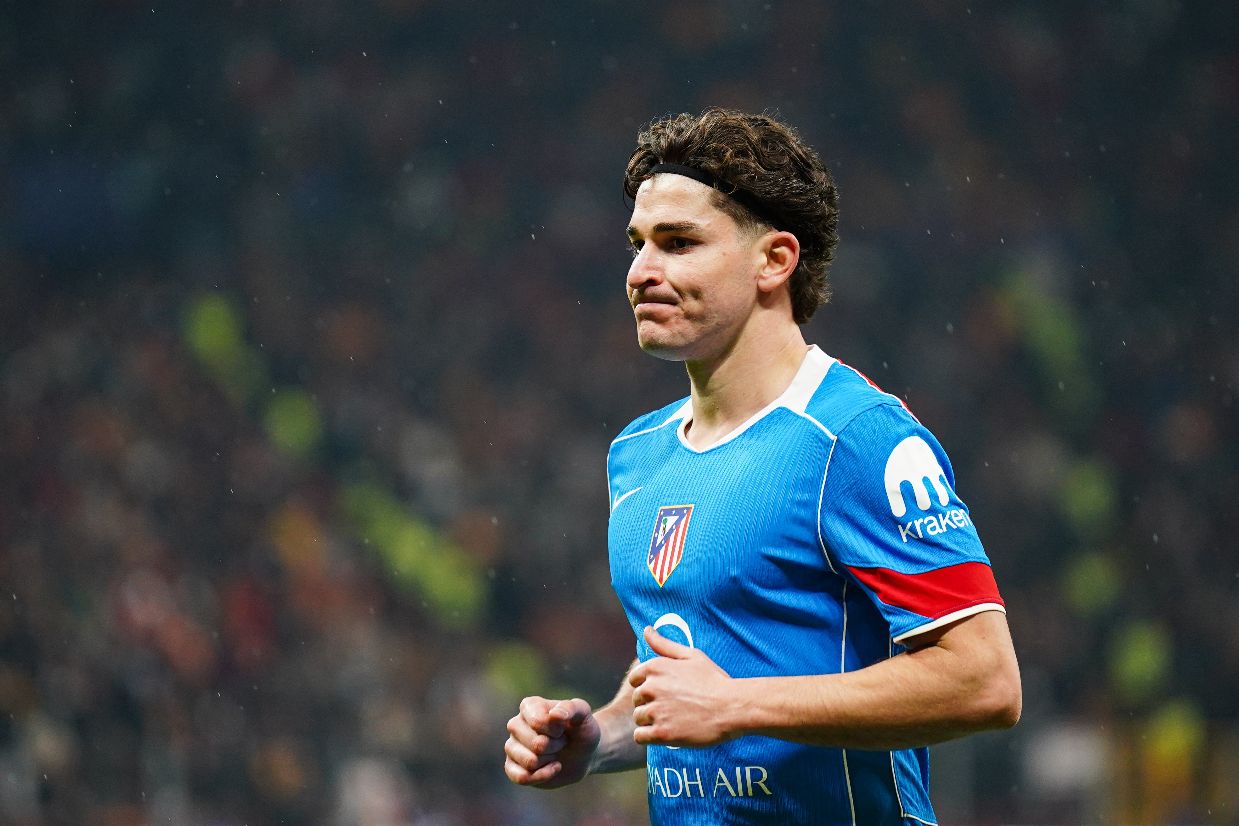 巴萨夏窗蓝图曝光 阿尔瓦雷斯领衔锋线引援 巴斯托尼补强防线