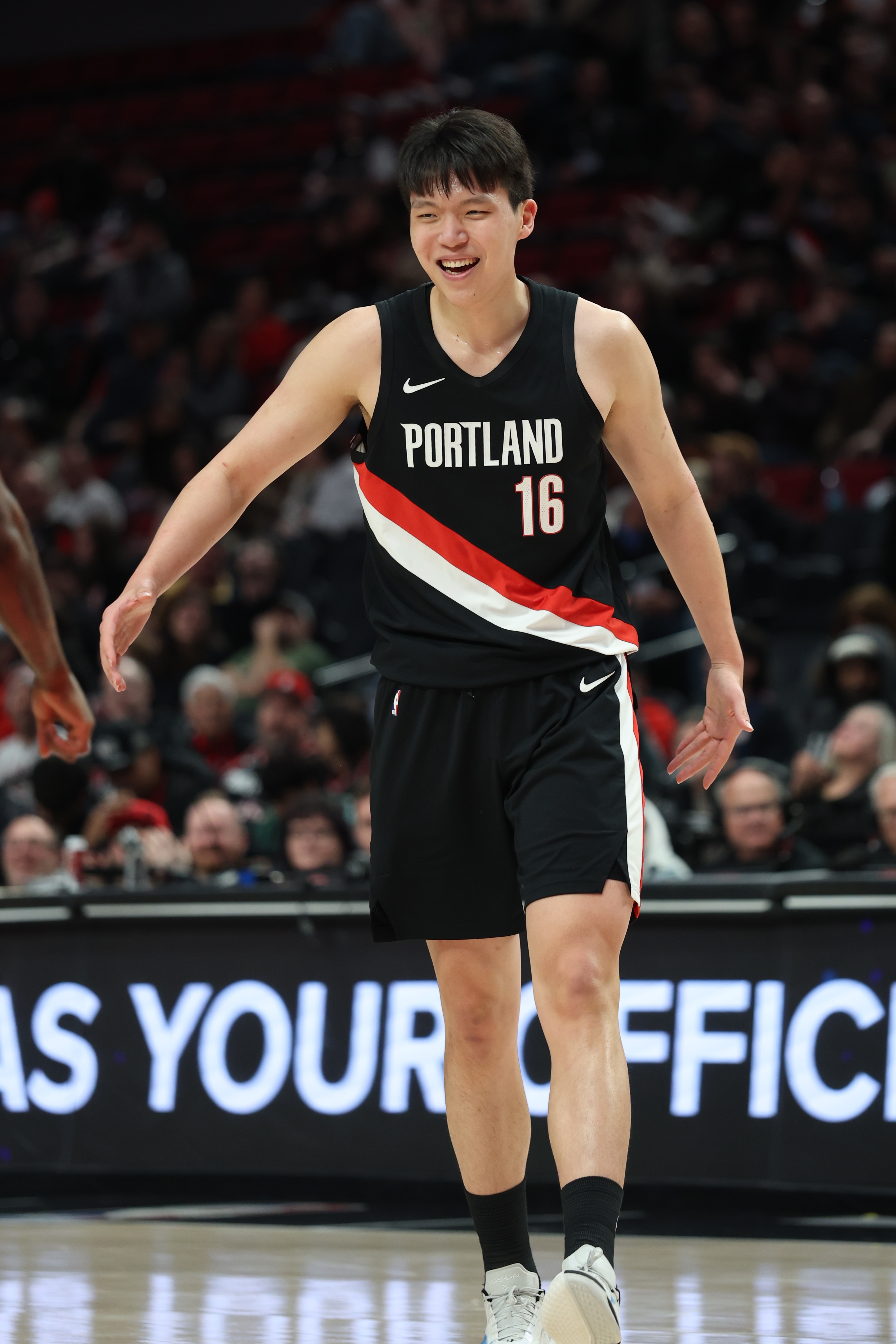 开拓者媒体人赛后直言 盼杨瀚森收官战打满40分钟