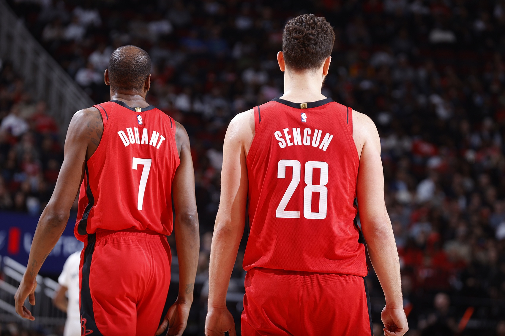 火箭主场迎战尼克斯 连胜连败球队数据对比