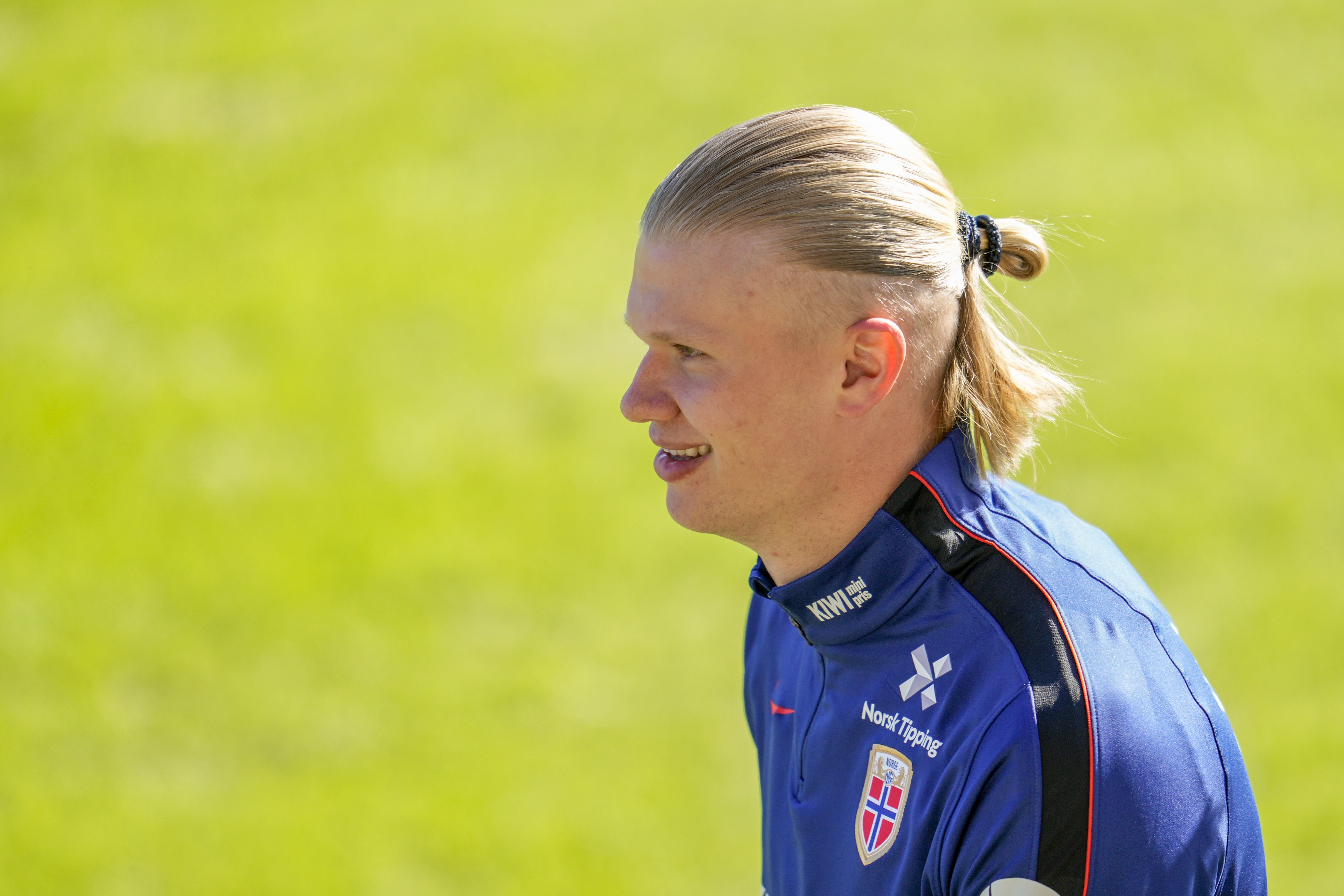 哈兰德国际比赛日密访瓜帅御医 挪威主帅称其状态良好