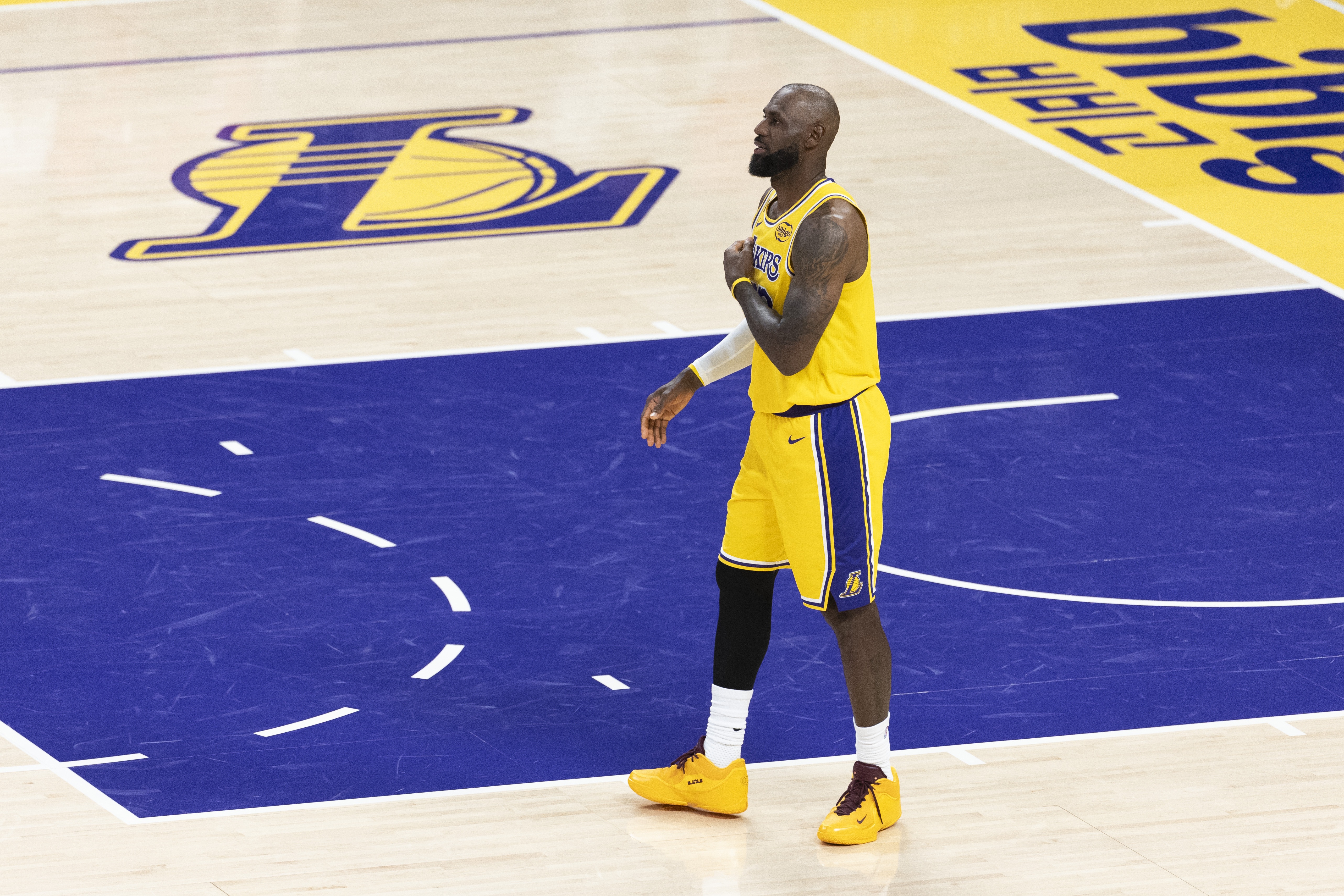 詹姆斯未来悬而未决 自由市场与降薪幅度成焦点