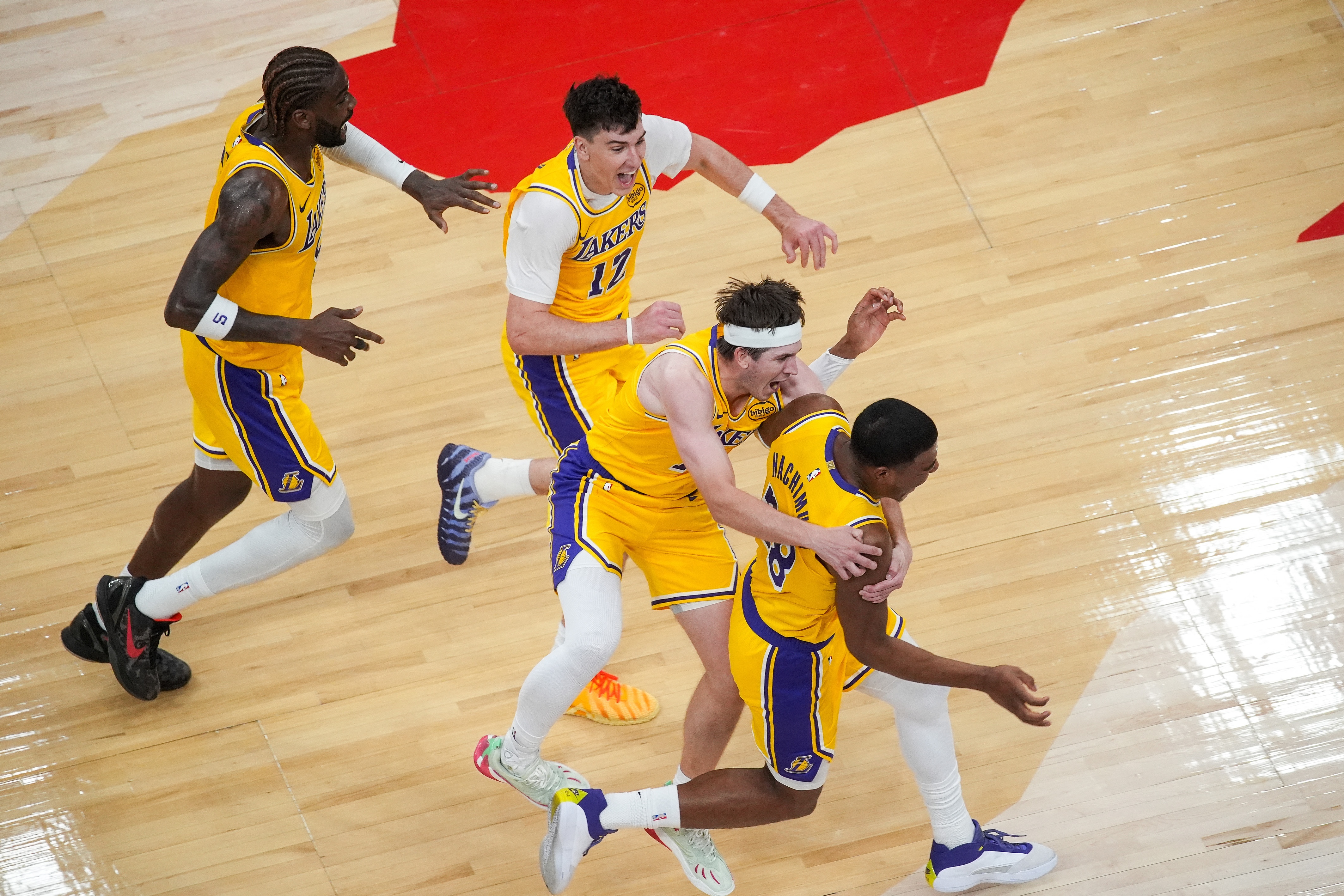 艾顿阐释湖人三月质变关键 防守拼劲提升带动进攻