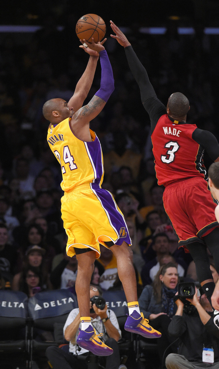 数据拆解韦德科比乔丹差距 闪电侠巅峰对决不逊黑曼巴