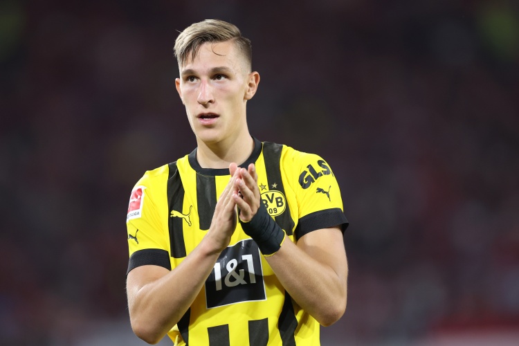 施洛特贝克续约僵局 多特内部批其被欲望蒙蔽 红军曼联虎视眈眈