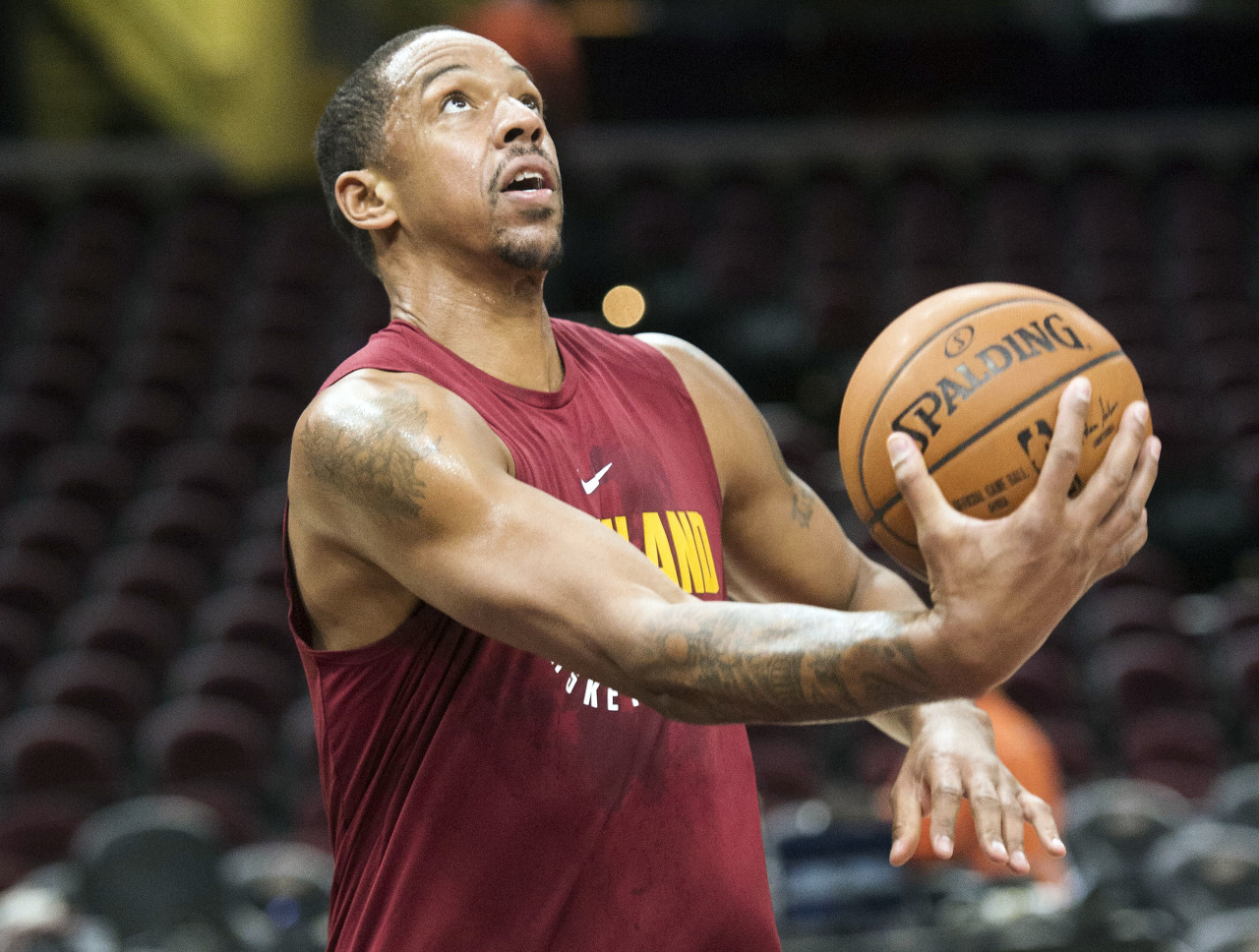 弗莱爆料前队友比赛固定流程 首节六分钟必离场如厕