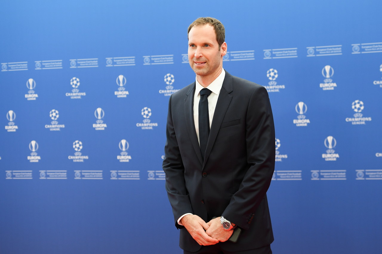 切赫专访自述语言学习史 退役后攻读博士研究欧冠经济