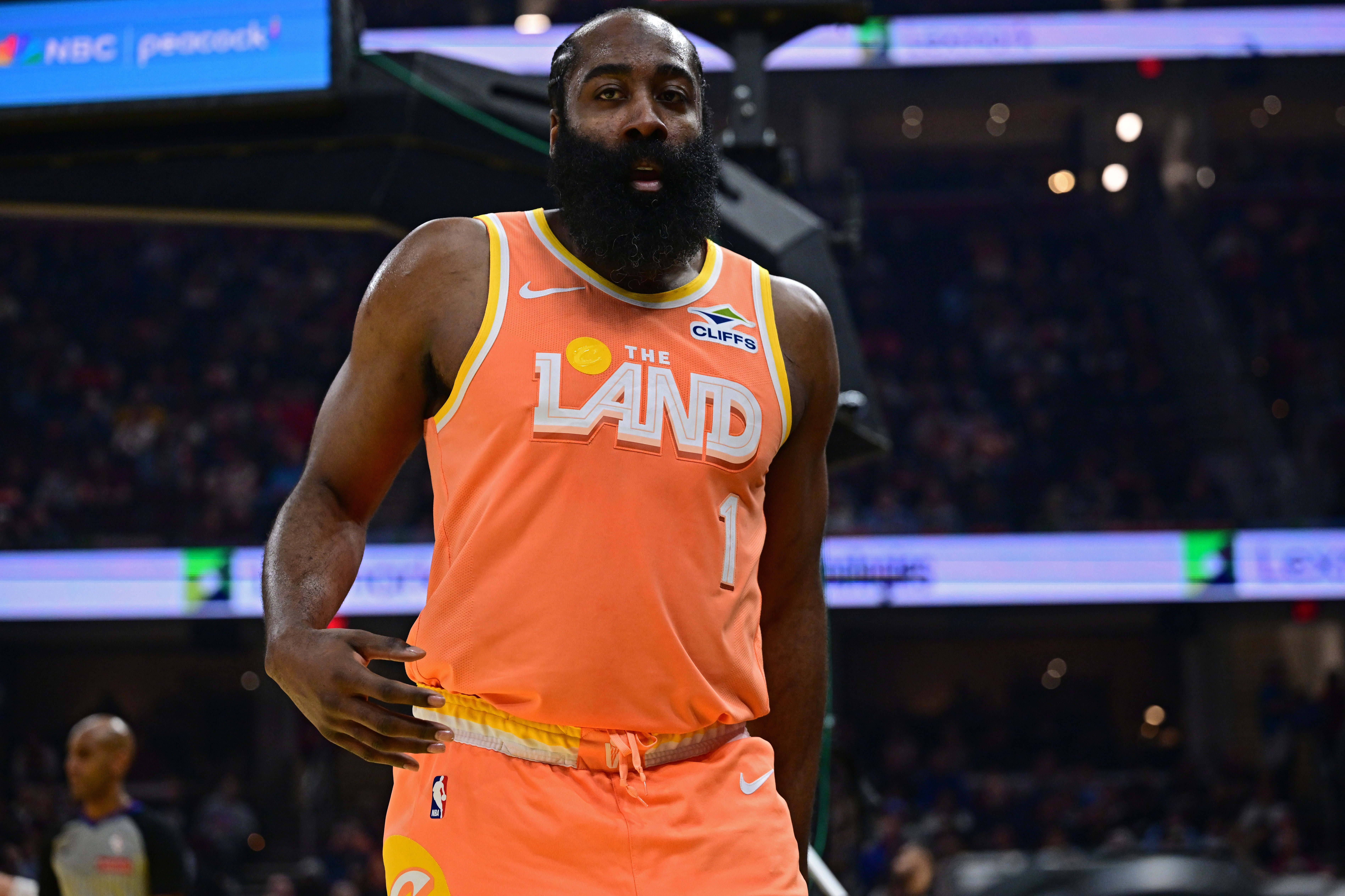 哈登近八年对勇士胜率超七成 骑士主场力克卫冕冠军