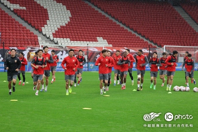 海港战前确认国脚全员归队 仅李新翔一人伤缺