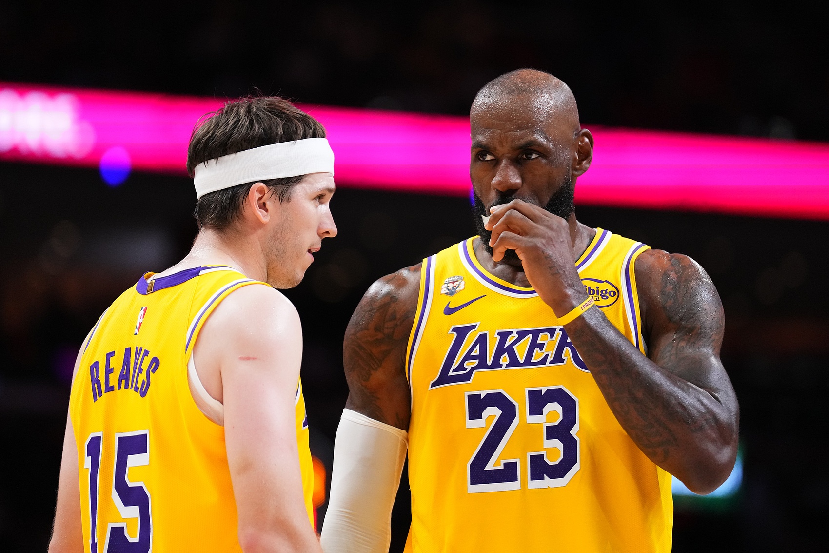 湖人季后赛潜在首发曝光 詹里艾顿斯玛特领衔 湖人季后赛潜在首发曝光 詹里艾顿斯玛特领衔