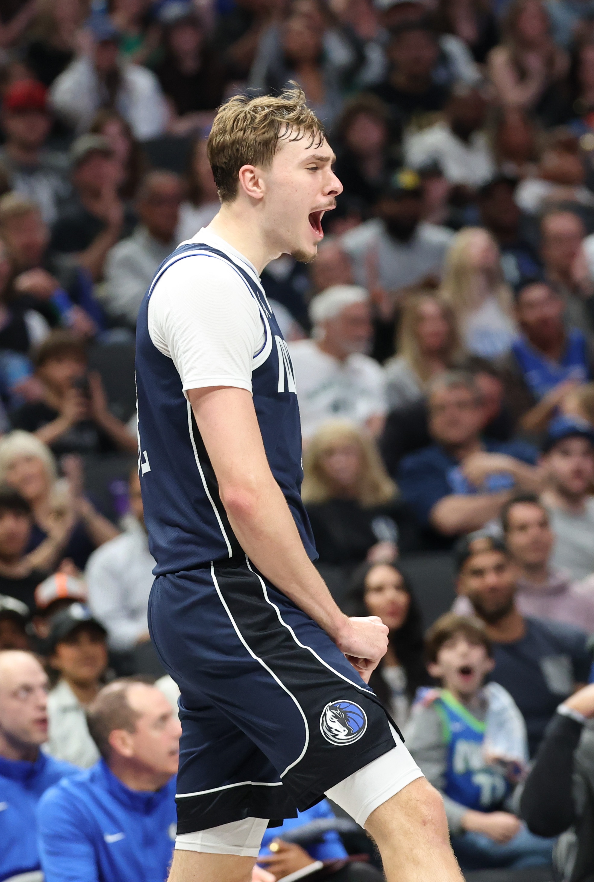 弗拉格51分刷新最年轻50+纪录 新秀50+历史榜单仅15次 弗拉格51分刷新最年轻50+纪录 新秀50+历史榜单仅15次