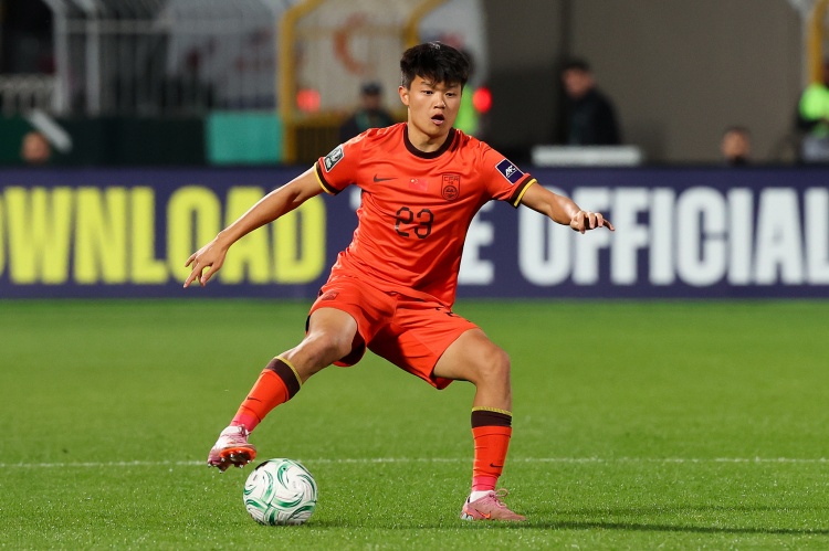 杨希攻防数据亮眼获媒体人肯定 留洋前景被看好 杨希攻防数据亮眼获媒体人肯定 留洋前景被看好