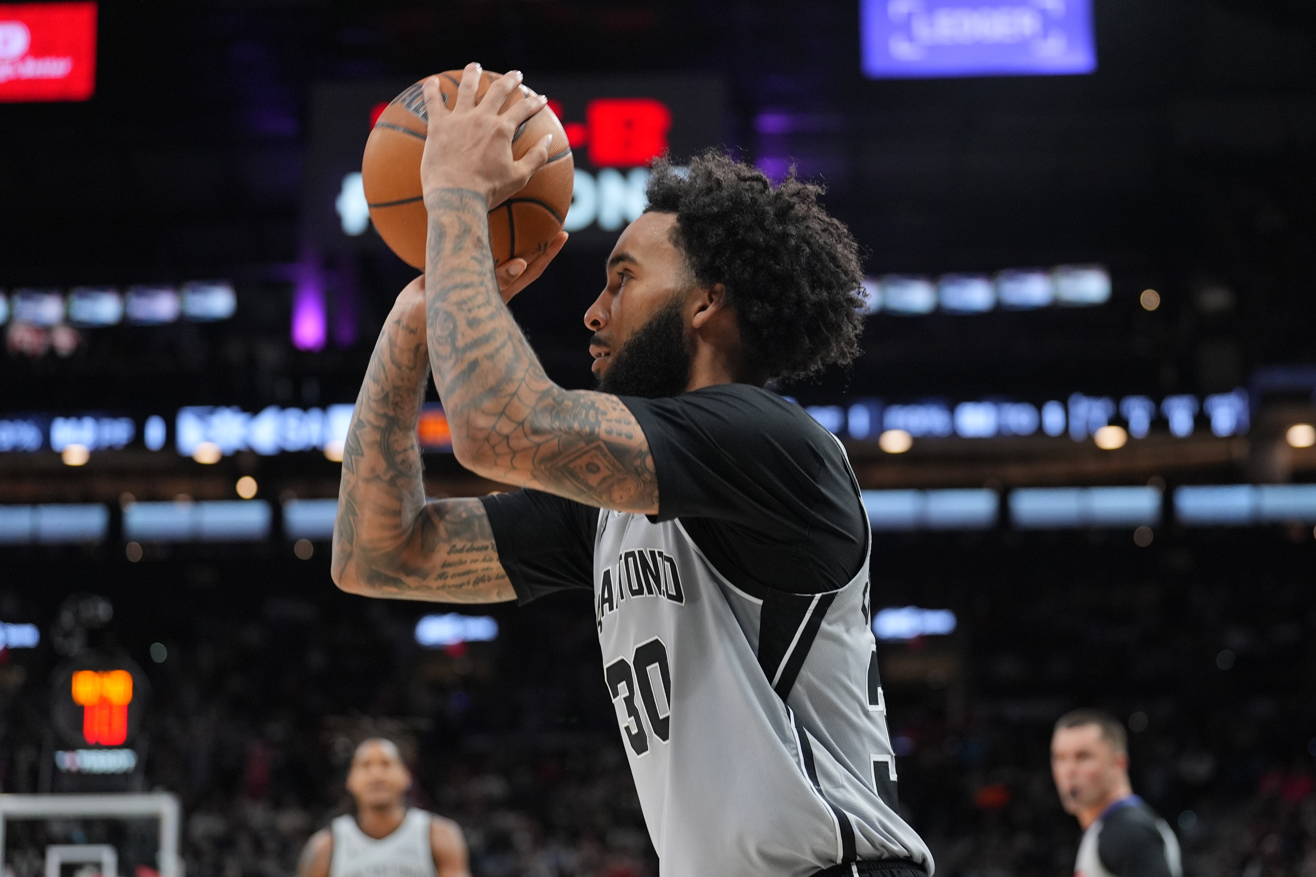 尚帕尼三分9中6砍18分 赛后直言追随丹尼·格林脚步