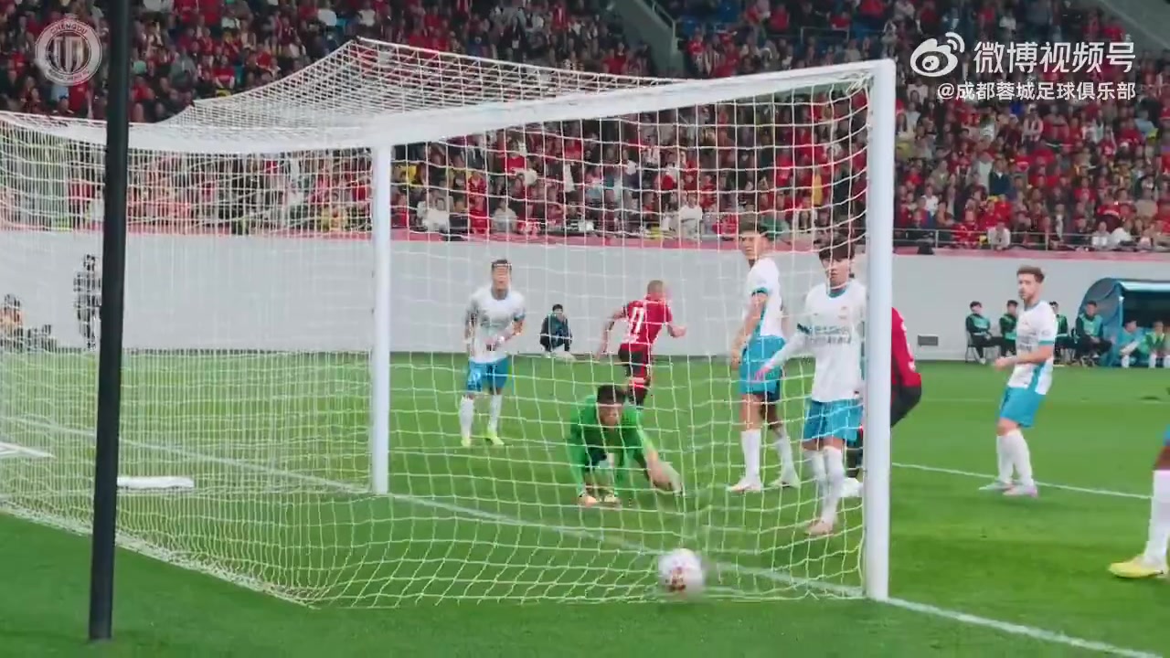 蓉城主场五球横扫西海岸 费利佩替补戴帽韦林顿闪击