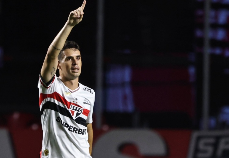 奥斯卡因血管迷走性晕厥提前退役 放弃超4000万薪水