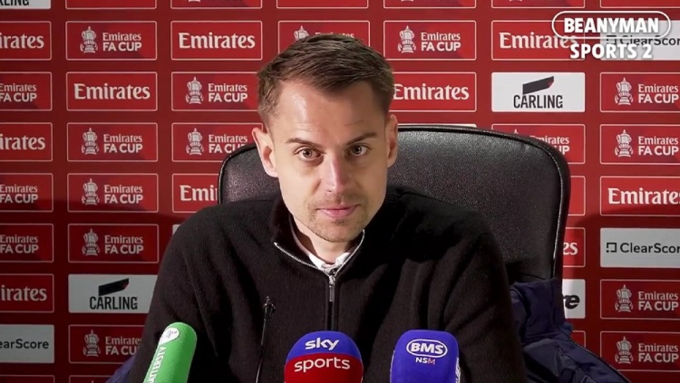 圣徒少帅埃克特复盘克枪手 称生涯最大成就但需回归英冠现实 圣徒少帅埃克特复盘克枪手 称生涯最大成就但需回归英冠现实