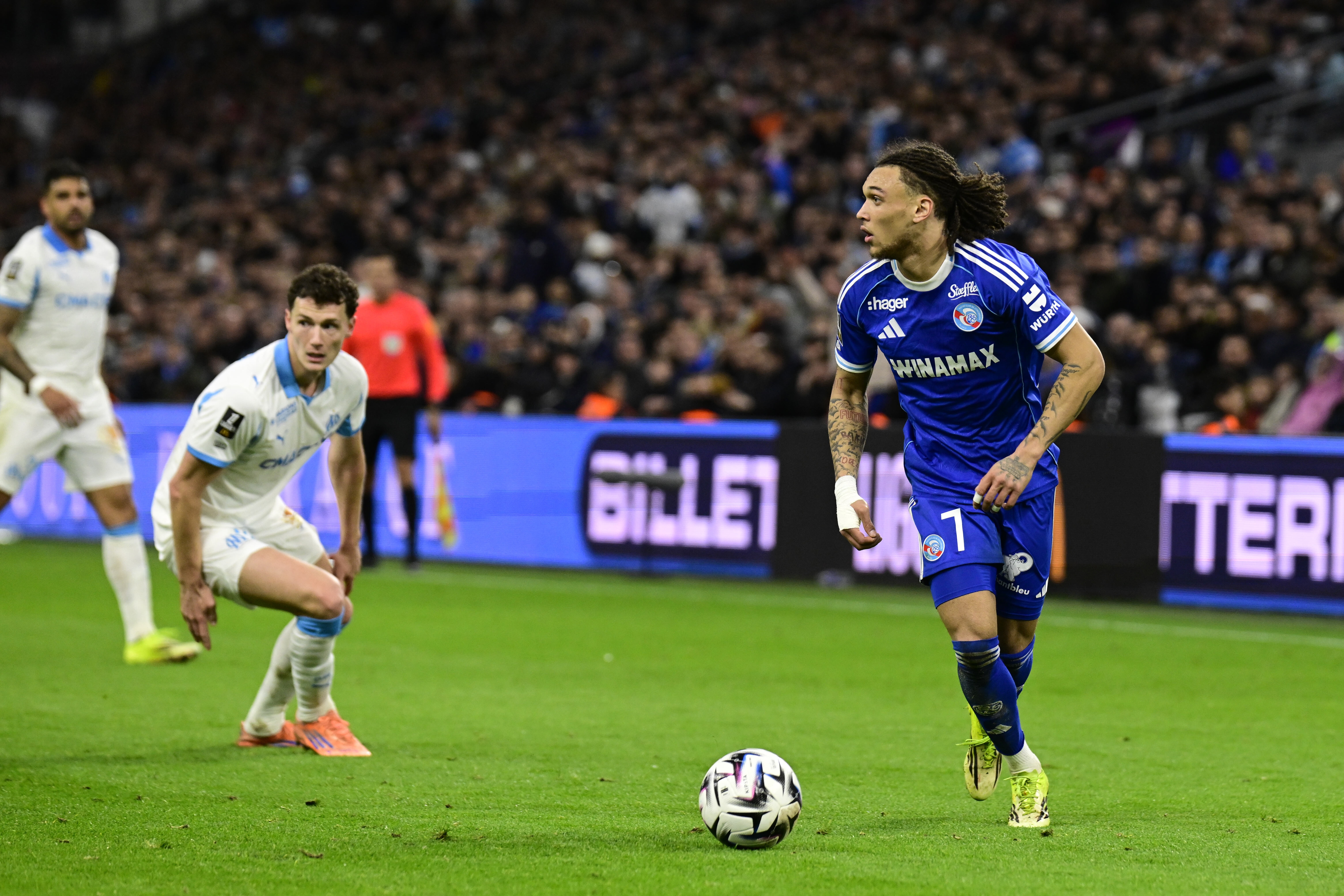 多特夏窗引援锁定法甲新星 白堡标价莫雷拉四千万欧