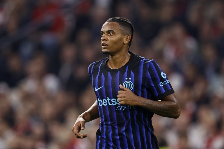 罗马诺确认国米夺冠将强制买断阿坎吉 条款已部分触发