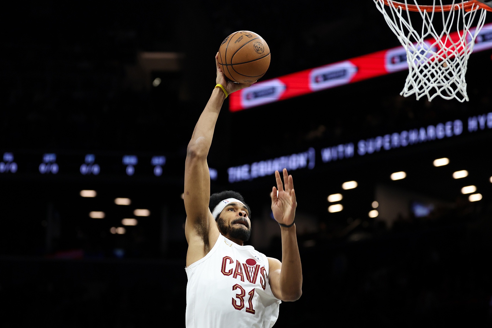 阿伦半场填满数据栏 骑士微弱领先灰熊 阿伦半场填满数据栏 骑士微弱领先灰熊