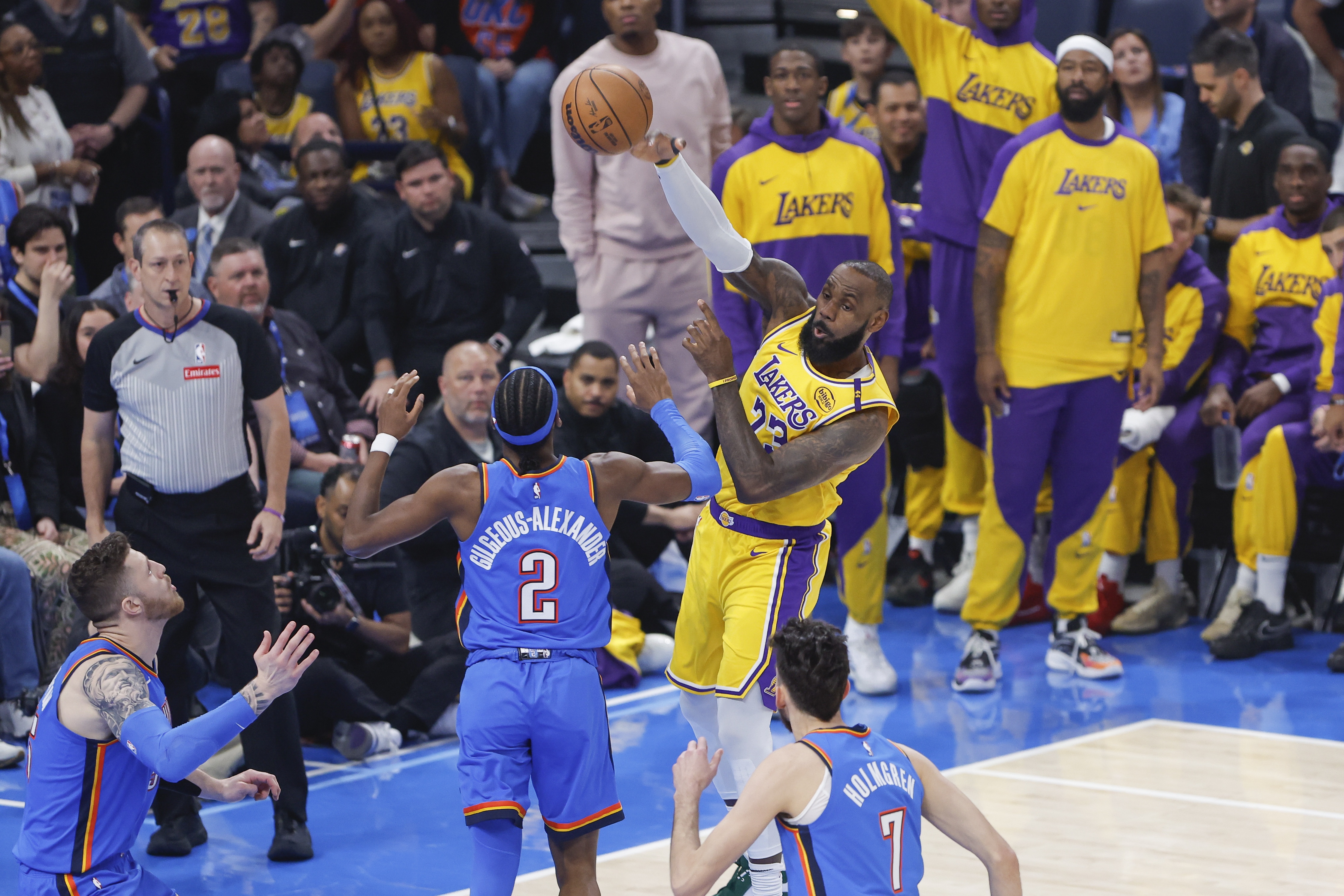 詹姆斯播客盛赞SGA高效堪比乔丹 直言自身亦属同类