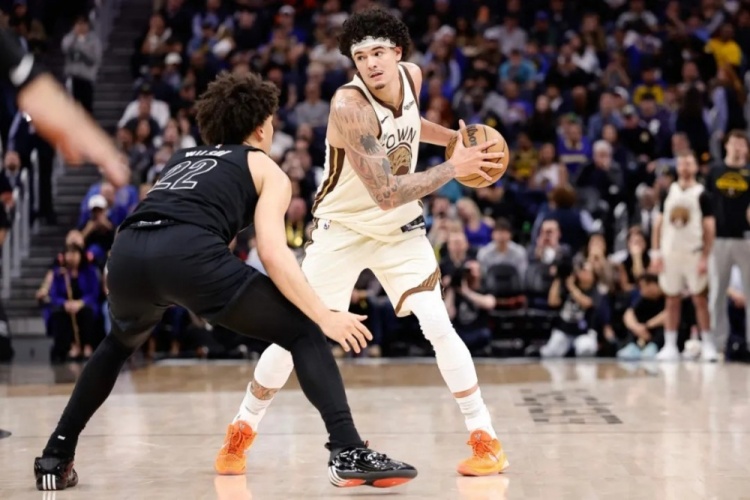 桂·桑托斯数据跃升 勇士锋线轮换浮现新变量