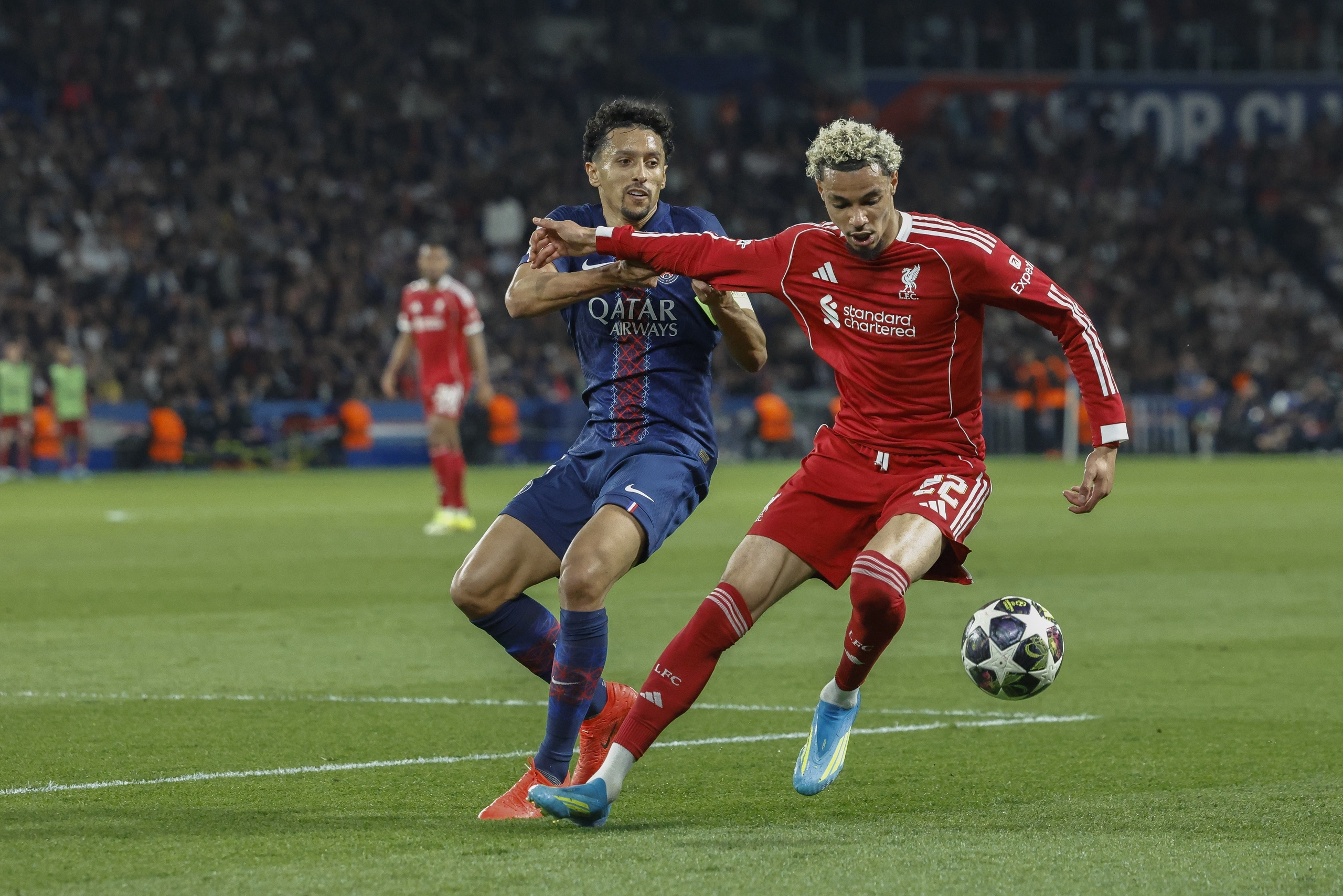 利物浦五后卫战术困死埃基蒂克 巴黎数据碾压红军