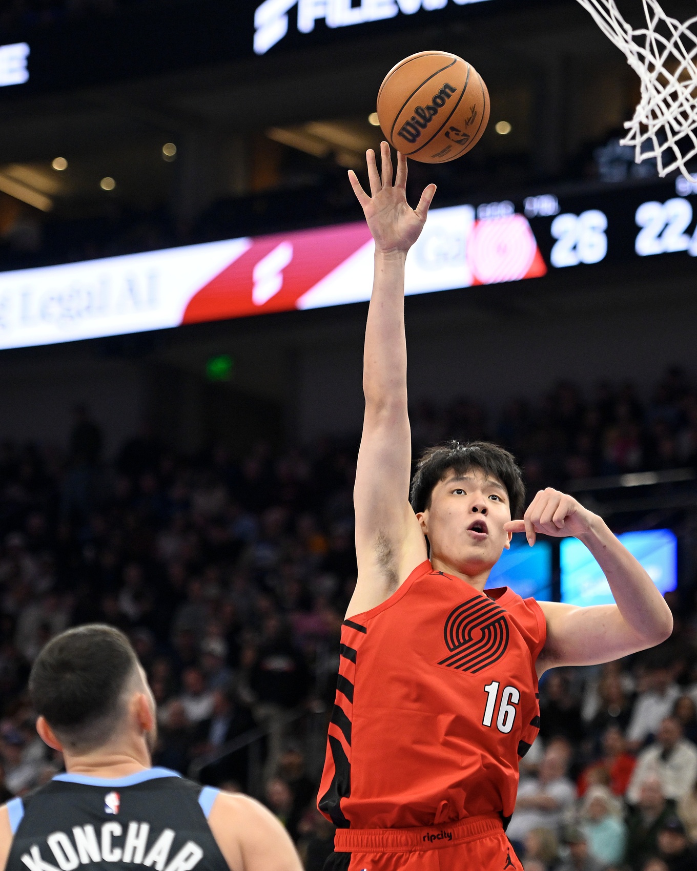 开拓者自媒体剖析杨瀚森困境 体系角色转换暴露适应难题