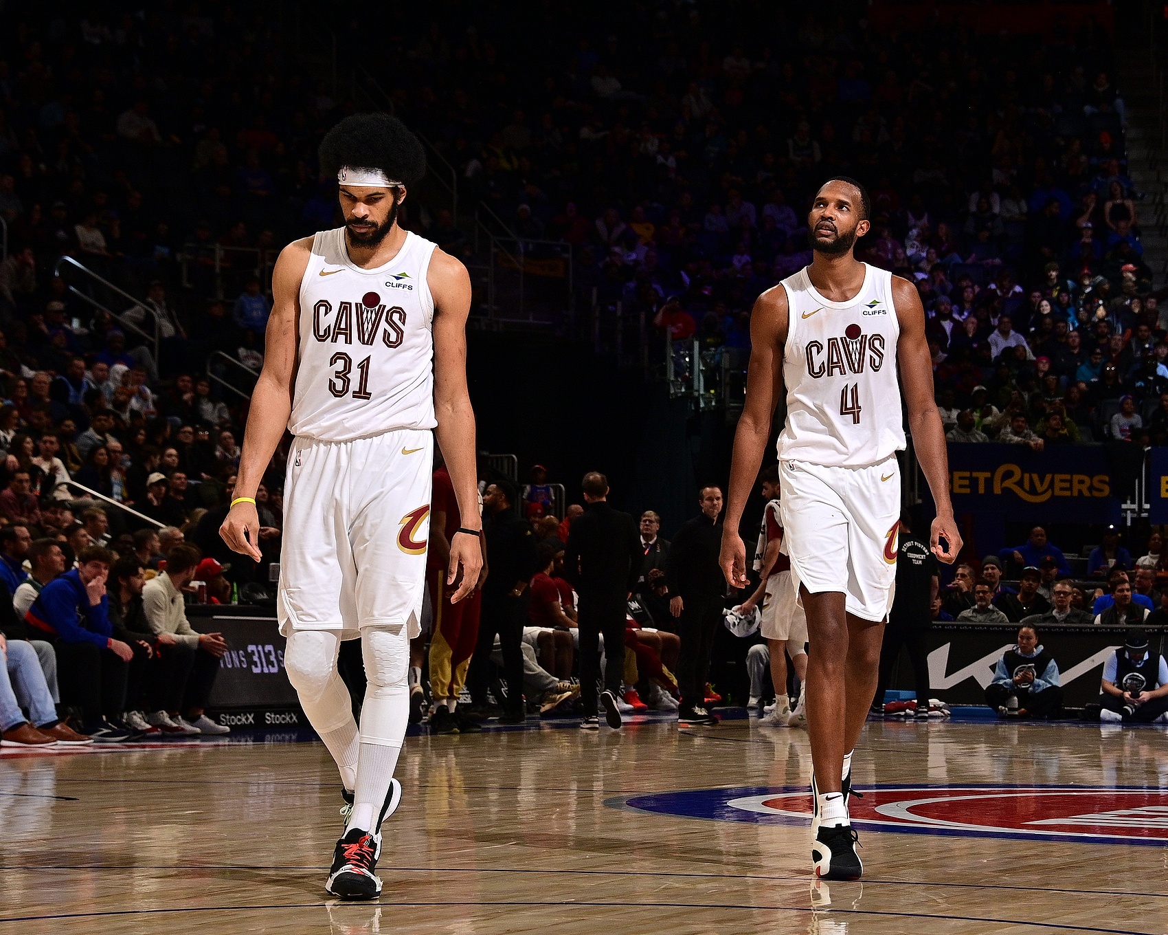 猛龙再临克利夫兰梦魇之地 骑士双枪考验多伦多防守上限