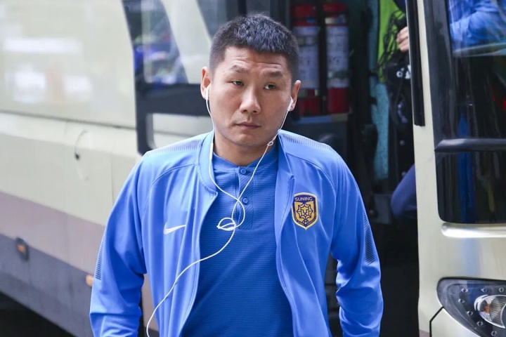 刘建业率铜梁龙五轮不败登顶 从被质疑到土帅新星