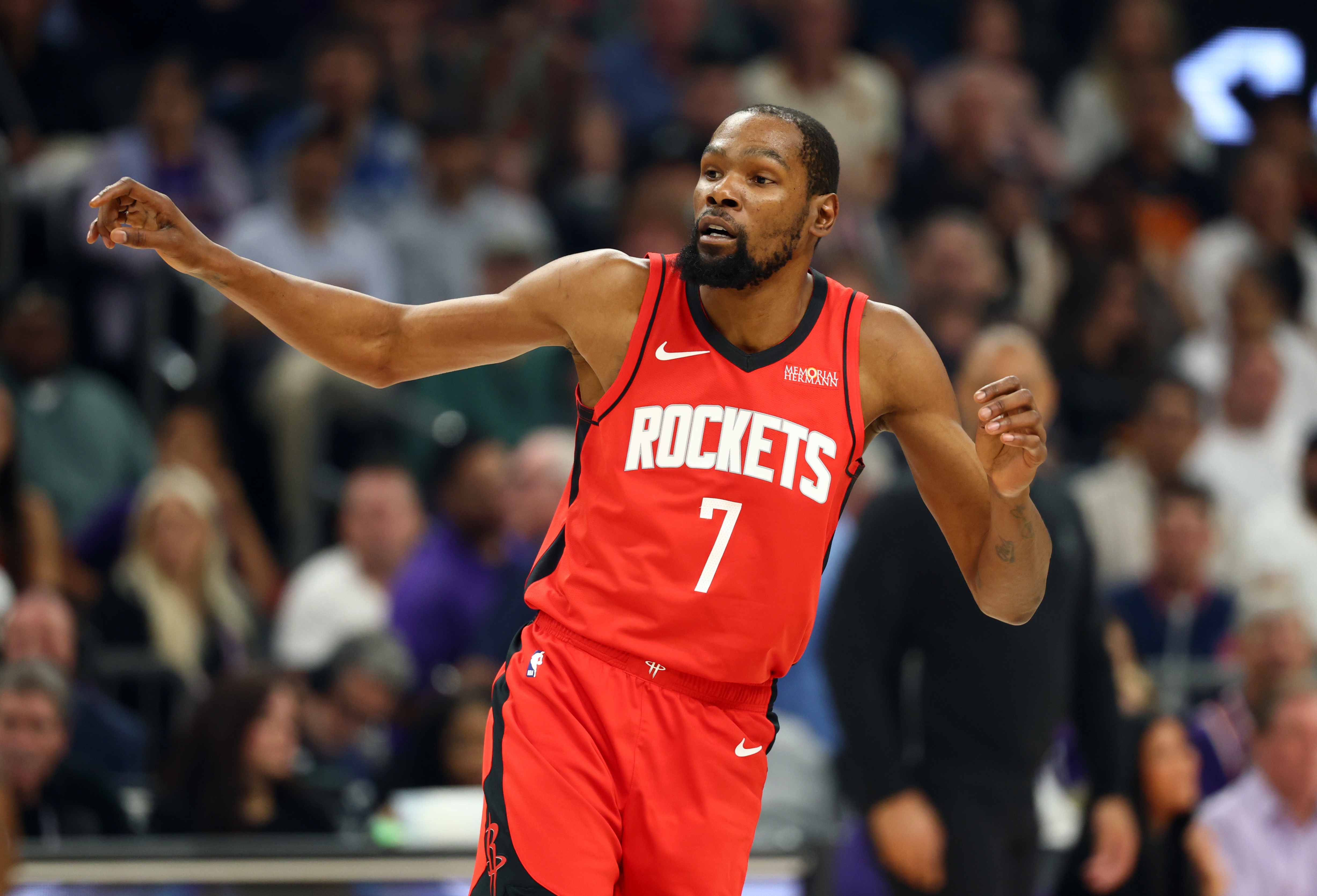 杜兰特训练中右膝挫伤 乐观估计可出战G1