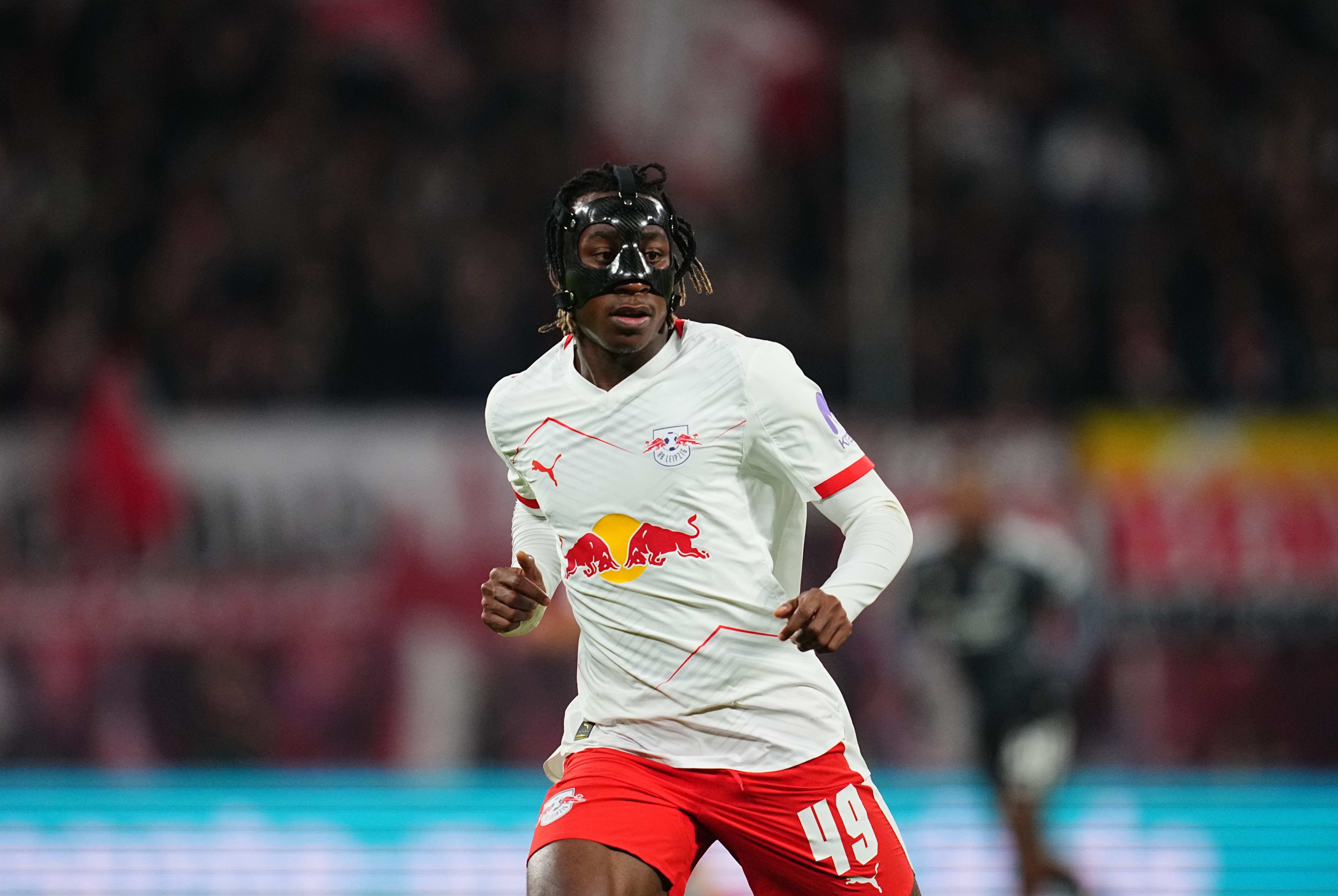 跟队记者：利物浦今夏需签两名前锋，迪奥曼德身价过高