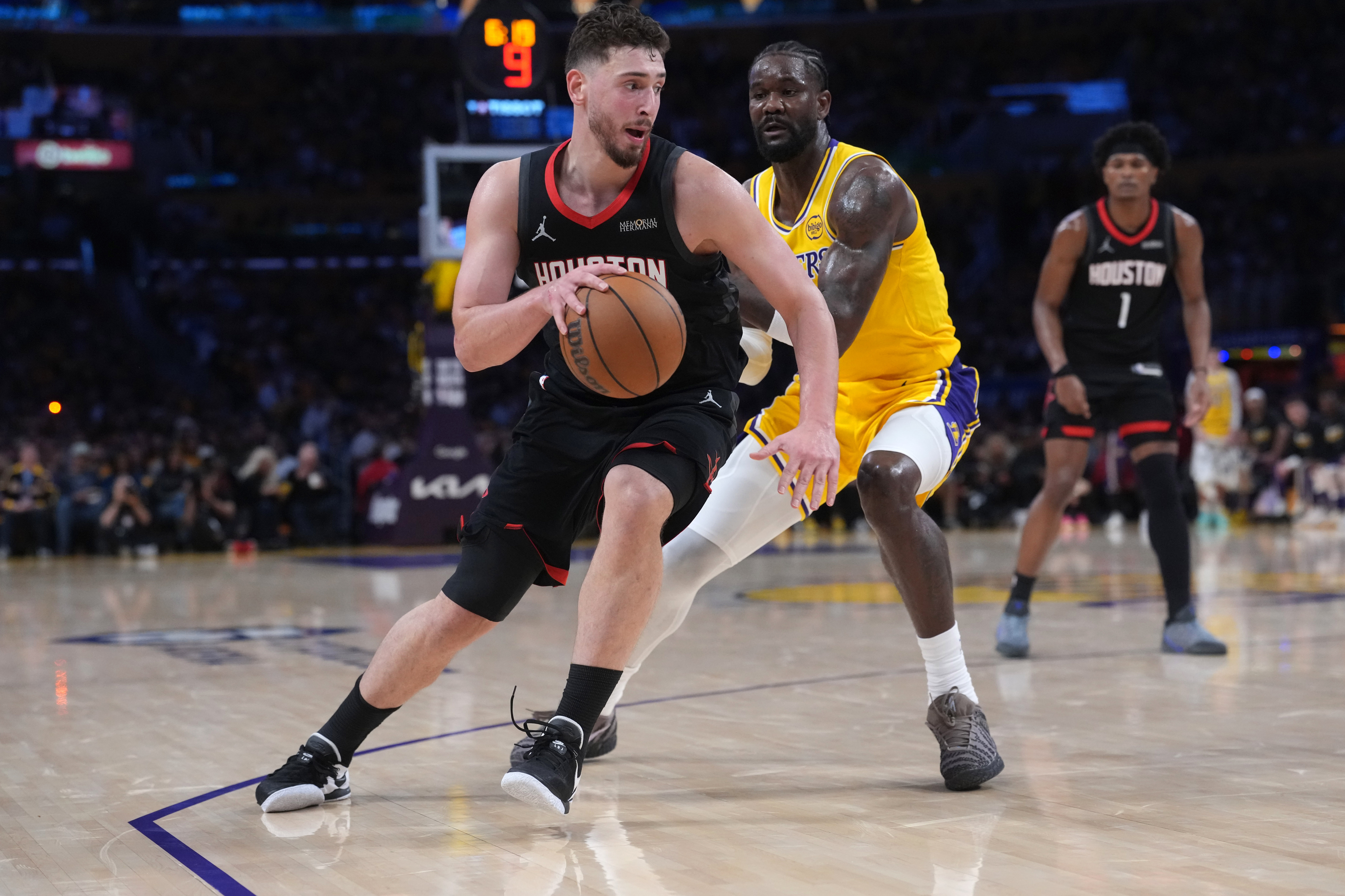 申京谈艾顿防守：这不是一对一的事，谁防我无所谓