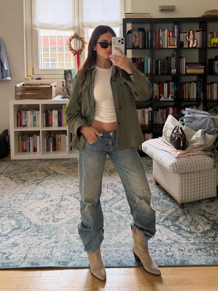 瓦尔加内衣T台秀 足坛伴侣动态一网打尽