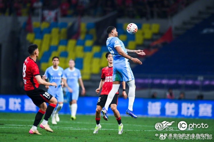 成都蓉城3-0河南,索罗金破门韦世豪拜合拉木建功 成都蓉城3-0河南,索罗金破门韦世豪拜合拉木建功