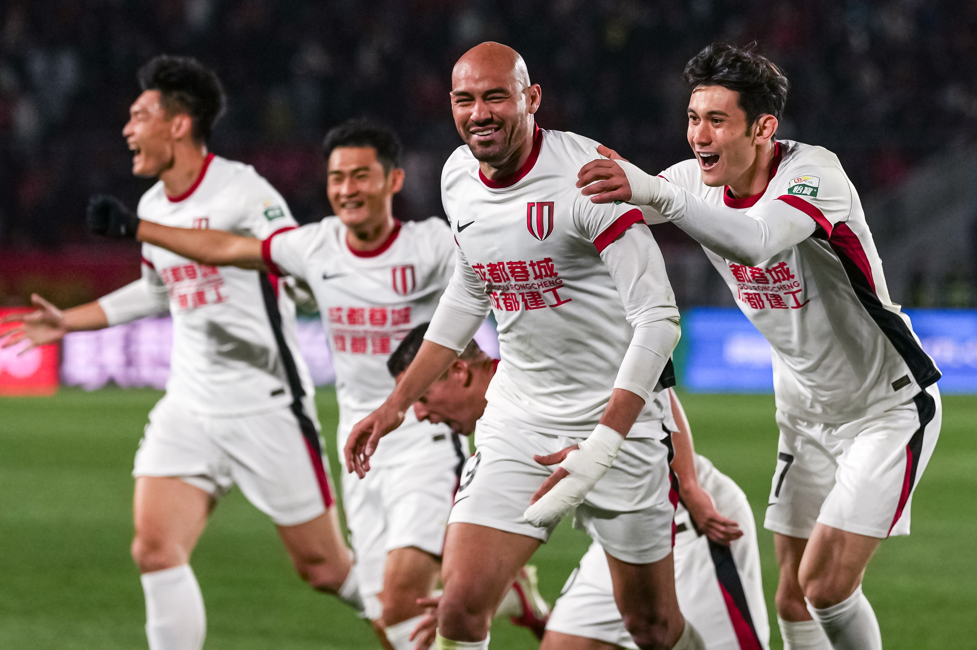 八连胜 蓉城3-0复仇河南 攻防数据领跑中超