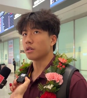 谢晋:主力或替补取决于教练,失利后表态“以后会打回来” 谢晋:主力或替补取决于教练,失利后表态“以后会打回来”