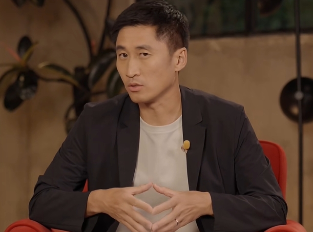 马宁谈入驻小红书初衷:世界杯后推规则科普视频,减少球迷误解 马宁谈入驻小红书初衷:世界杯后推规则科普视频,减少球迷误解