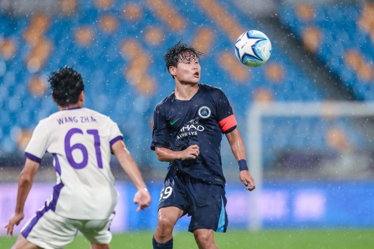 单刀被扑+雨战中断+替补闪击 深圳U20客场1-1津门虎