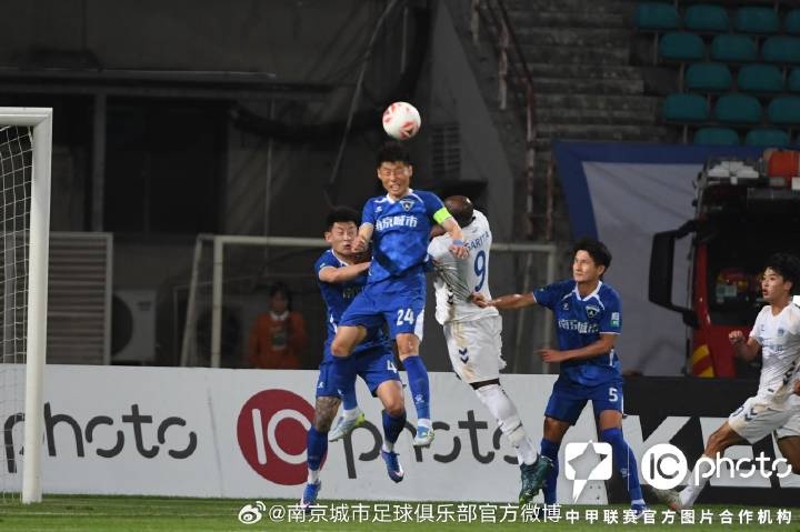 南京城市后防老将杜君鹏合同到期离队，32次出场数据定格
