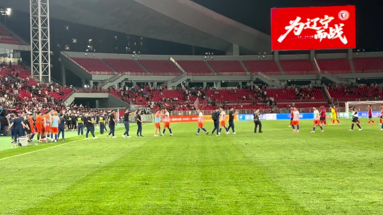 泽卡2射1传，泰山客场5-1横扫辽宁铁人，赛后与远征军互动