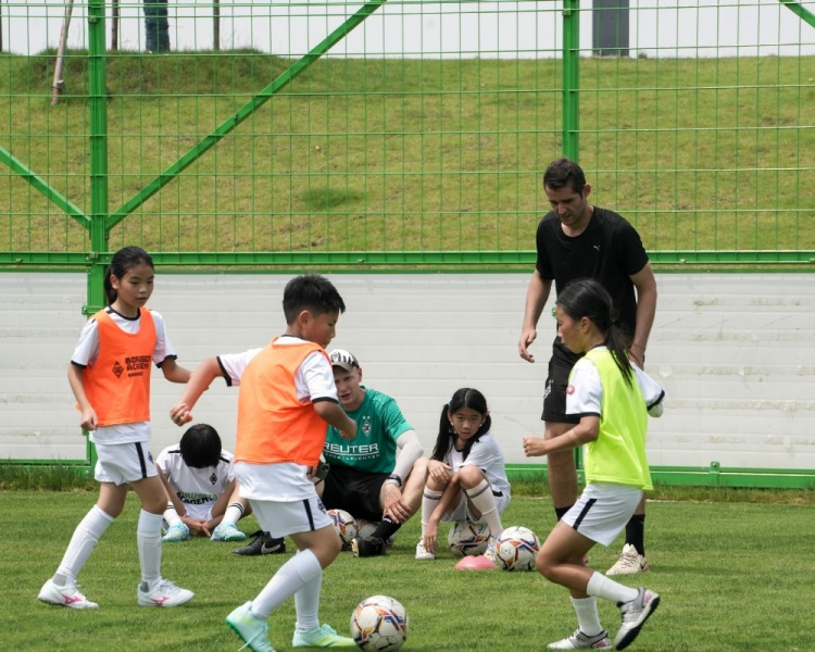 门兴学院上海联合南通支云青训暑期夏令营开营 门兴学院上海联合南通支云青训暑期夏令营开营