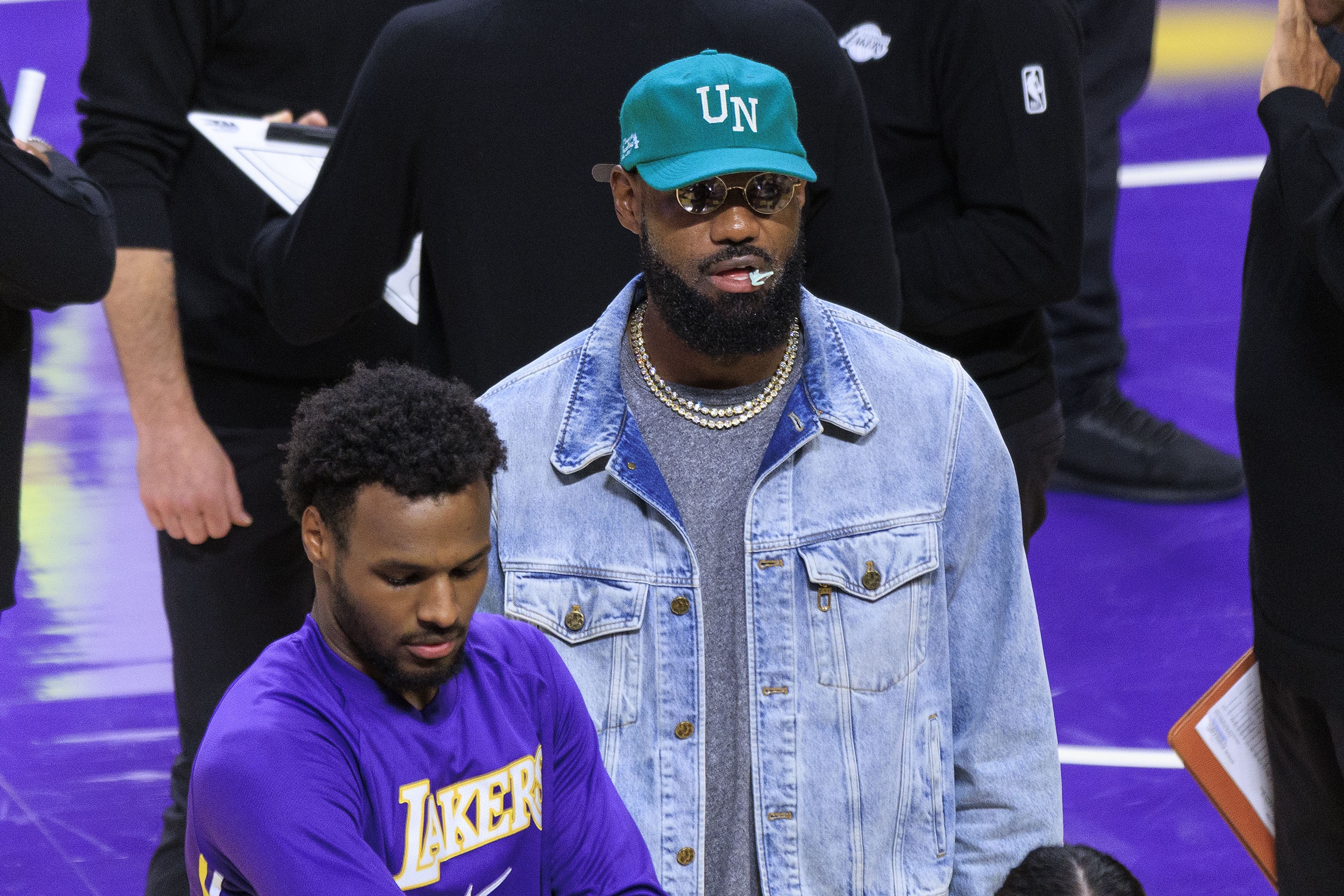 ESPN电台主持人爆料：詹姆斯父子将重返克利夫兰