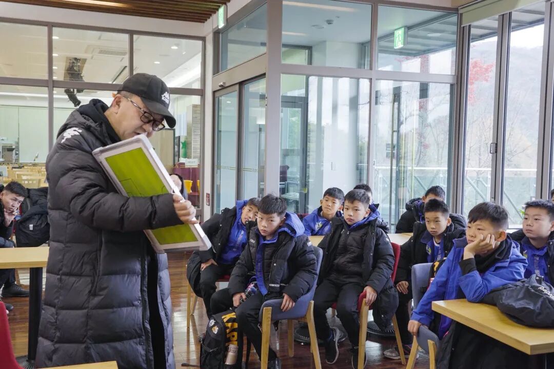 董路:努力培养五大联赛球员比进世界杯更有意义 董路:努力培养五大联赛球员比进世界杯更有意义