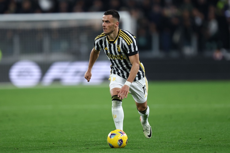 埃因霍温盯上自由身科斯蒂奇 转会谈判尚无突破