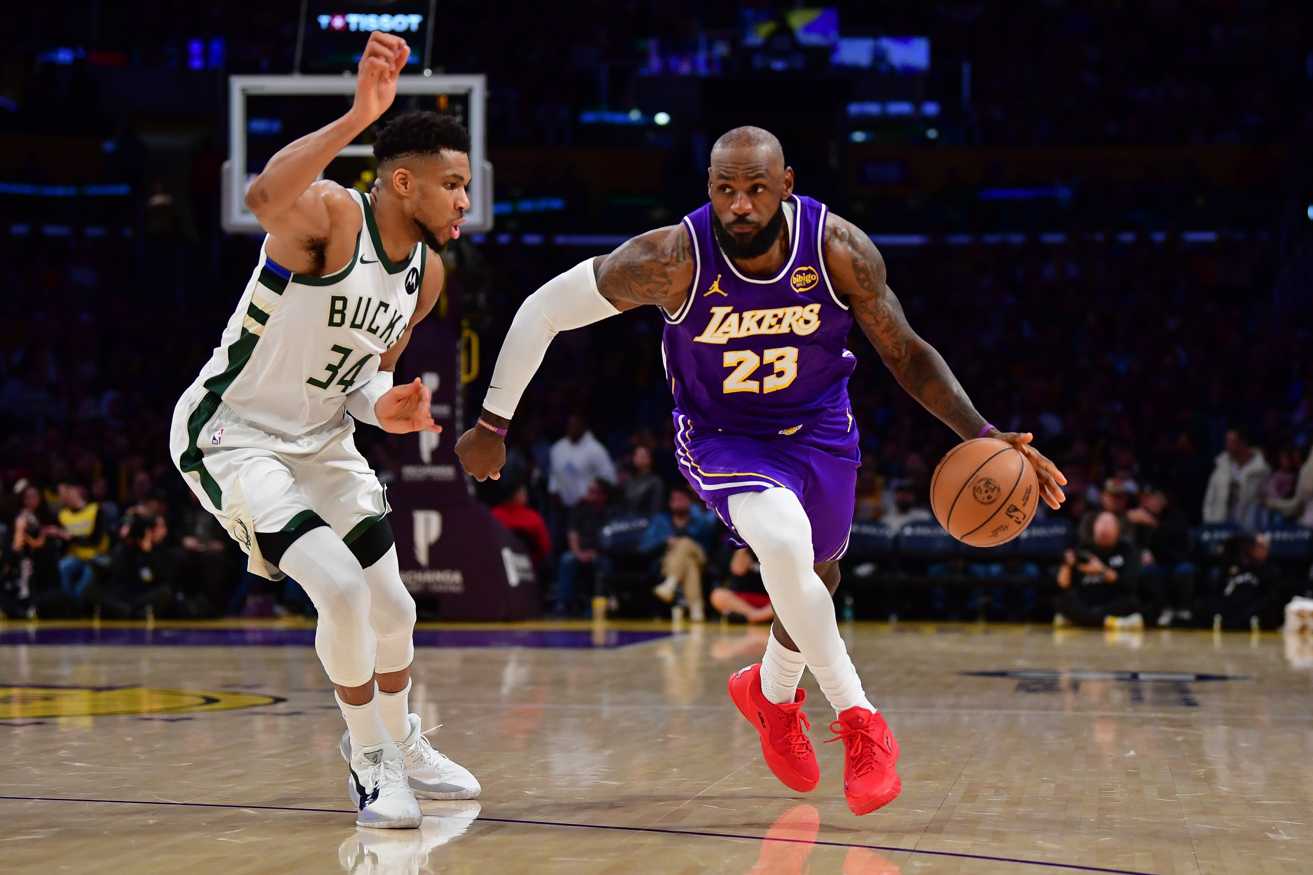 ESPN名记:詹姆斯不满湖人第三进攻角色,热火成理想下家 ESPN名记:詹姆斯不满湖人第三进攻角色,热火成理想下家