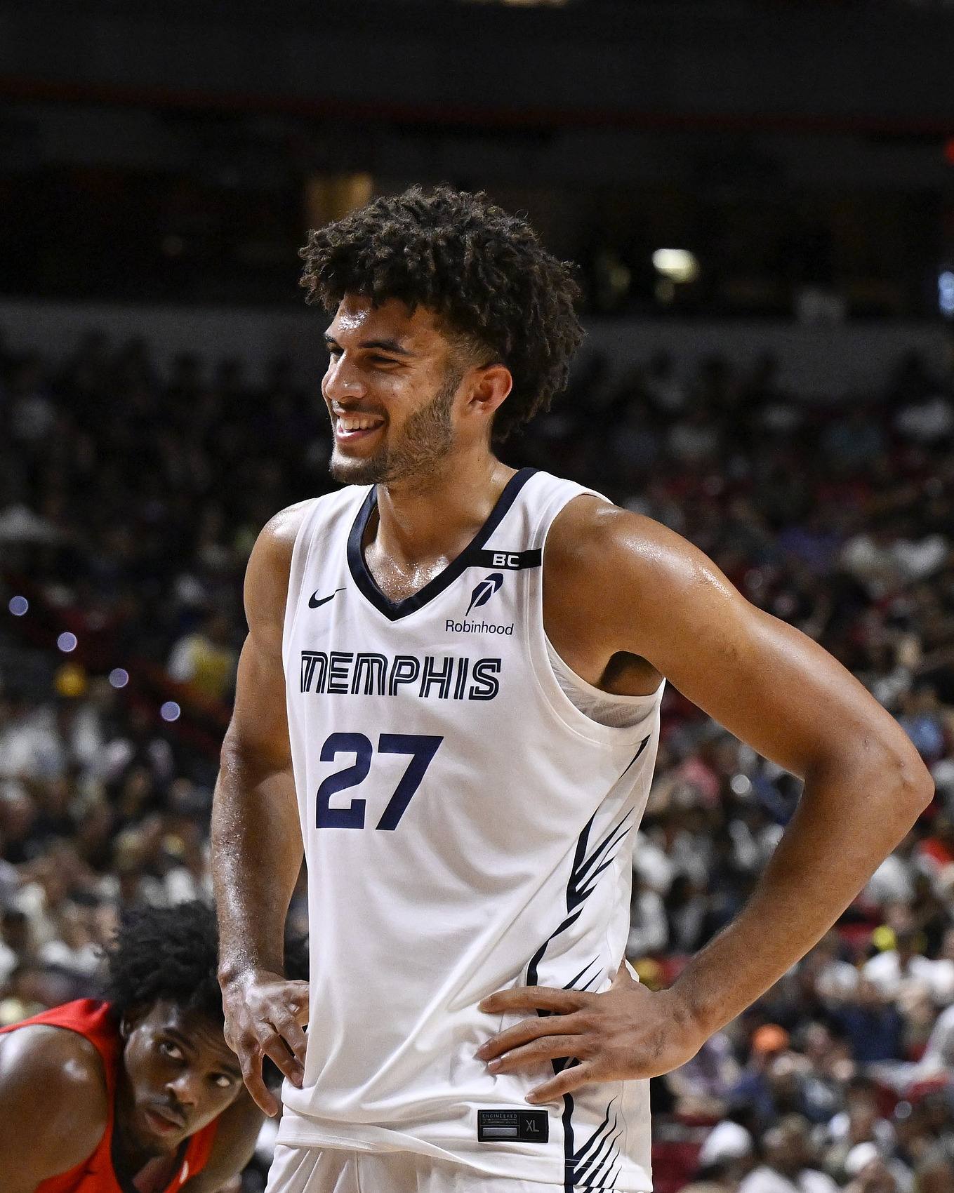 布泽尔六战四胜夺夏联MVP，威尔逊场均23.5分最耀眼