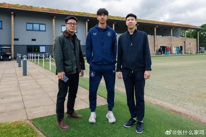 张家鸣拿到劳工证返回伯恩利 U21季前备战瞄准一线队 张家鸣拿到劳工证返回伯恩利 U21季前备战瞄准一线队