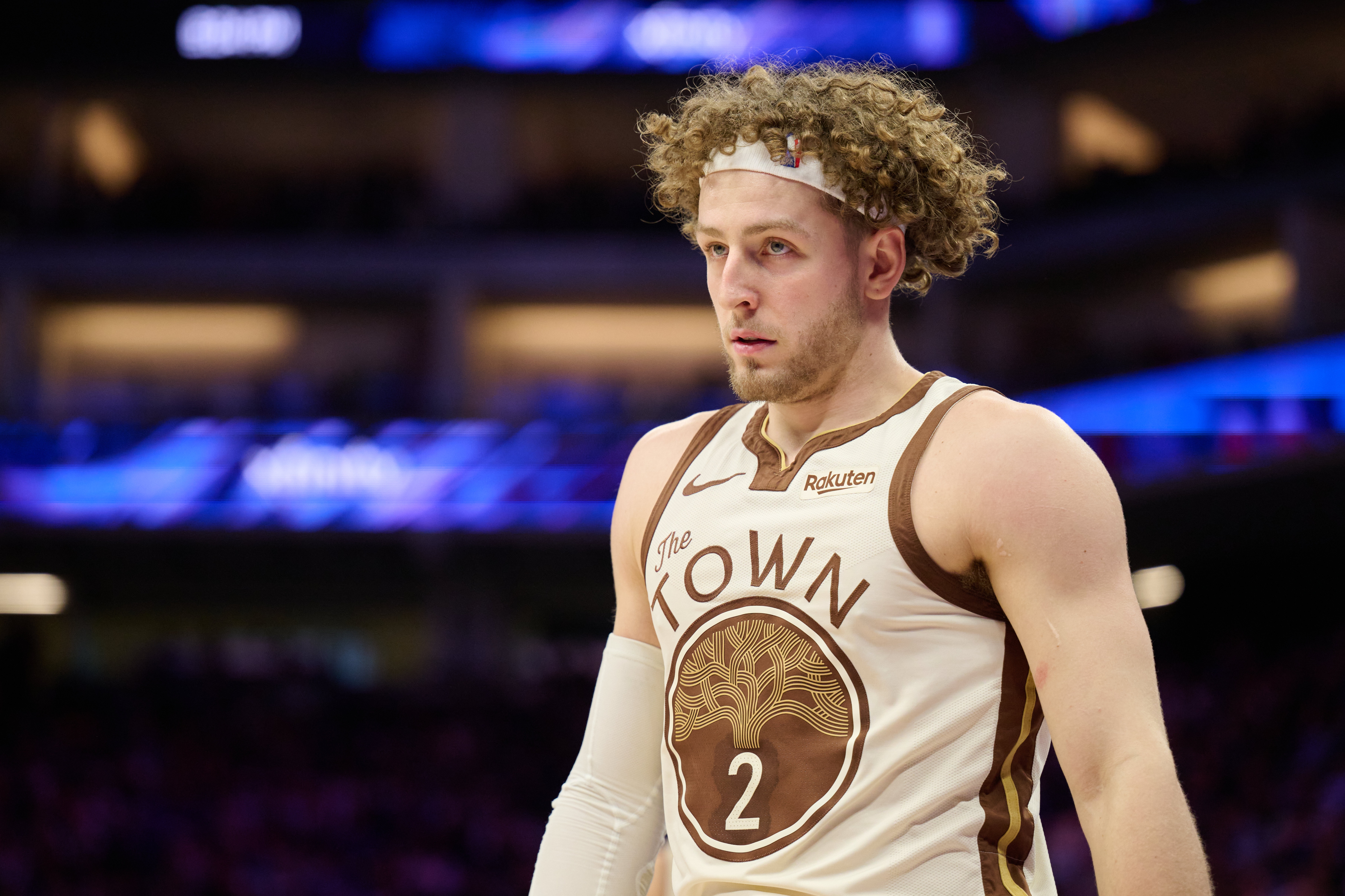 邓利维确认波杰续约谈判乐观 巴特勒穆迪归期未定
