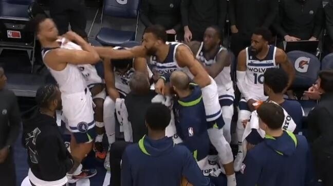 赌城冲突阿德巴约拳击希罗 NBA队友反目史 赌城冲突阿德巴约拳击希罗 NBA队友反目史