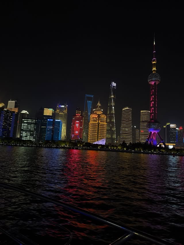乔治妻子社媒晒中国行照片:上海48小时影像记录 乔治妻子社媒晒中国行照片:上海48小时影像记录